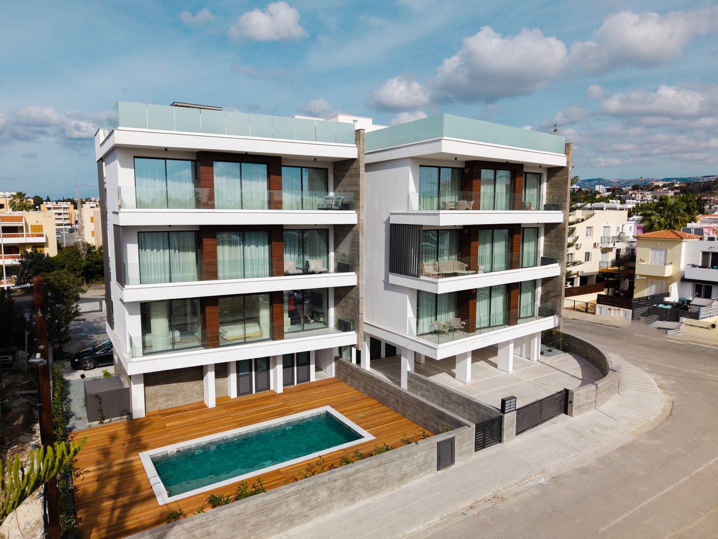 UNIVERSAL PARK II by Medousa Developers